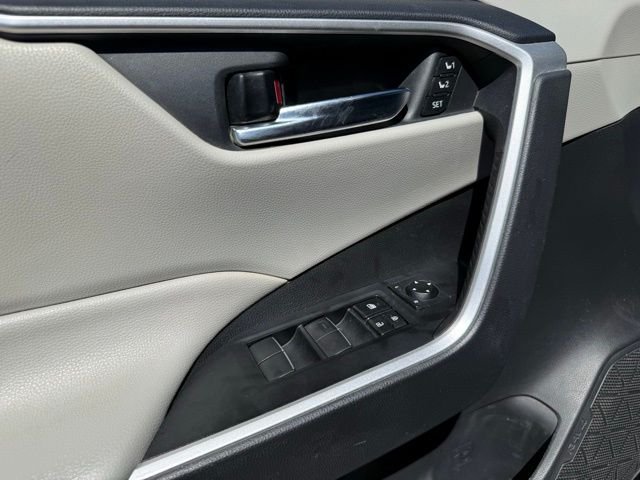 2021 Toyota RAV4 XLE Premium - Photo 12