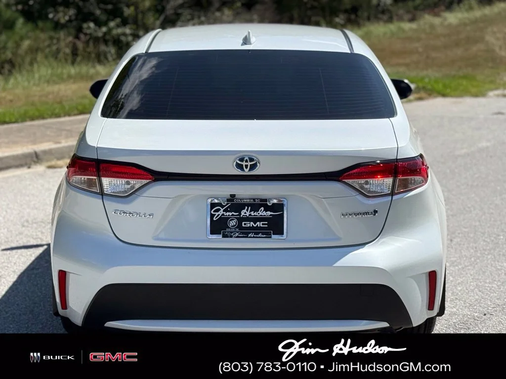 Used 2022 Off-white Toyota Hybrid LE image 12