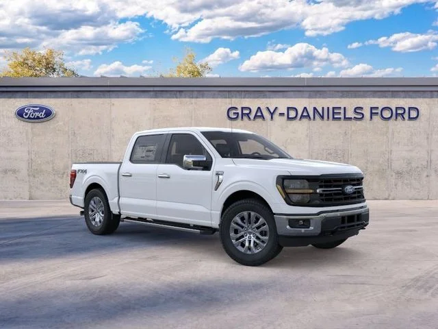 New 2026 Oxford White Ford XLT image 7