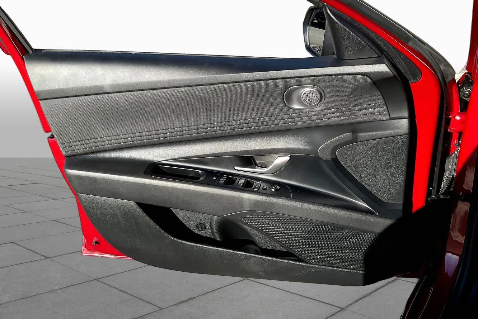 Used 2025 Ultimate Red Hyundai SEL Convenience image 22