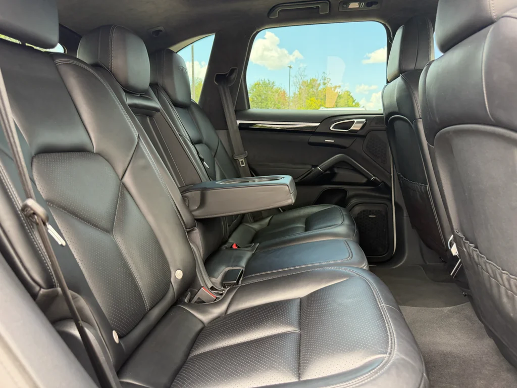 Used 2017  Porsche GTS image 30