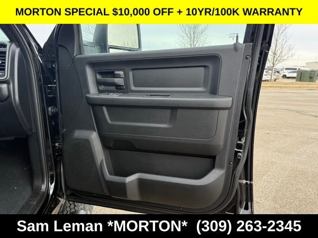 New 2026 Diamond Black Crystal Pearl-Coat Exterior Paint Ram Tradesman image 11