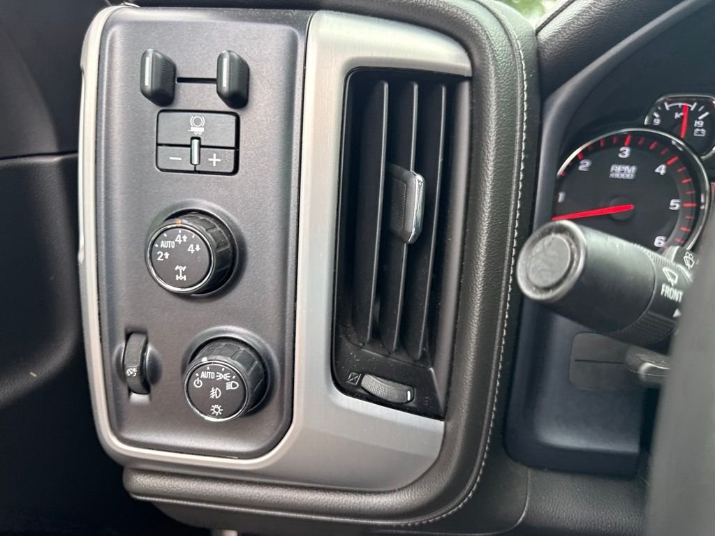 Used 2015 White GMC SLT image 11