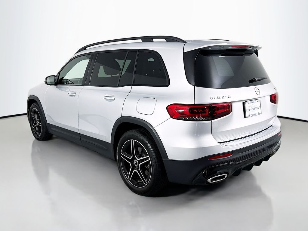 Used 2023 Silver Mercedes-Benz GLB 250 image 3
