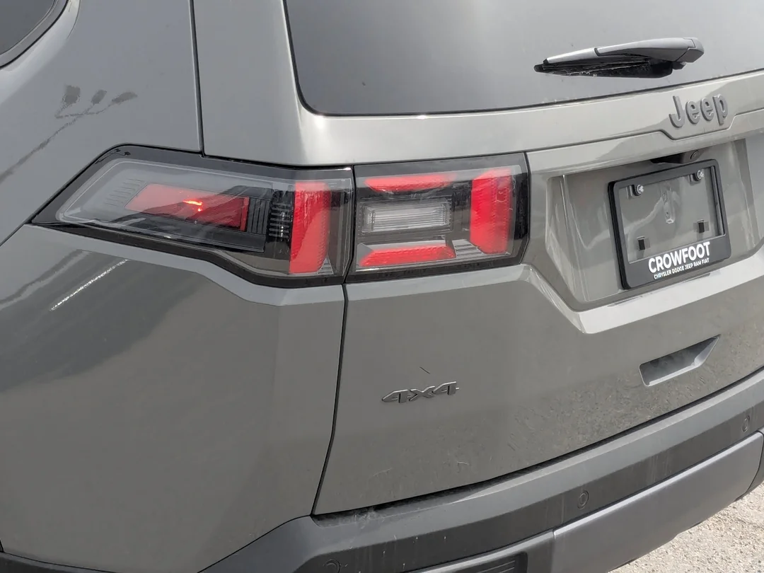 New 2026 Grey Jeep Limited - - 4x4 - 1.6L I- 4 Turbo Hybrid - 12.3 Uconnect w/ Nav - Pano Sunroof & More! image 11