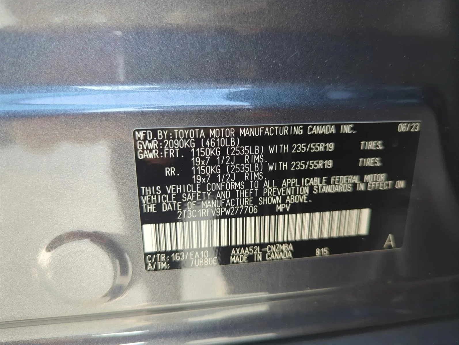Used 2023 Magnetic Gray Metallic Toyota XLE Premium image 28