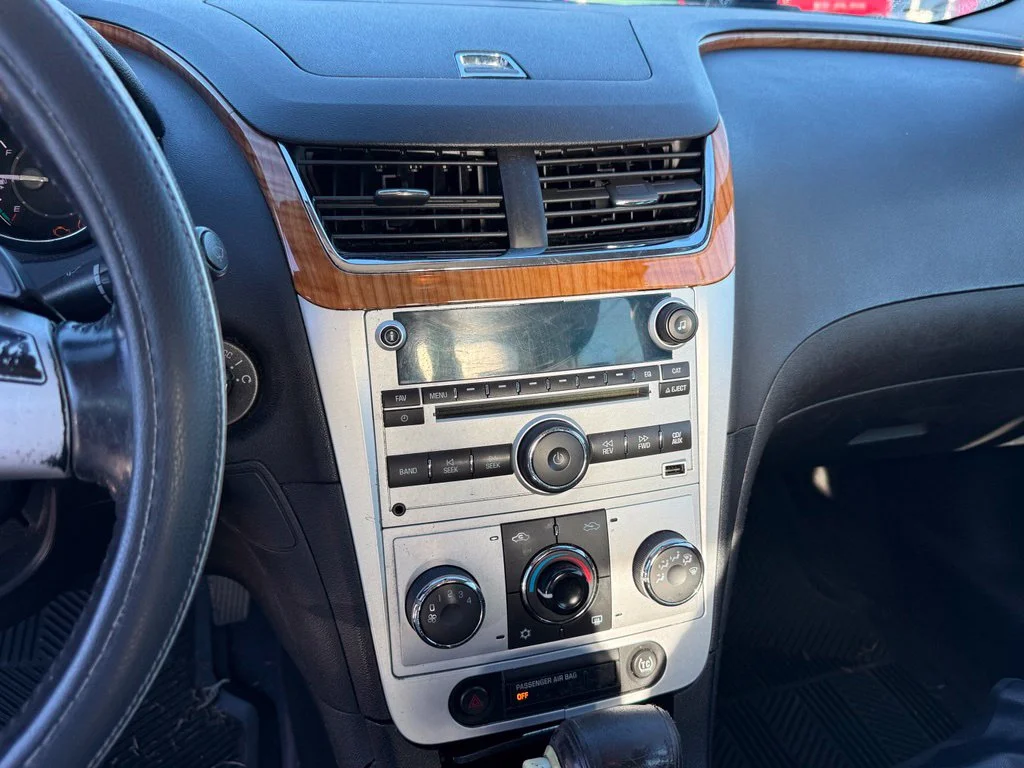 Used 2010 Beige Chevrolet LT image 19