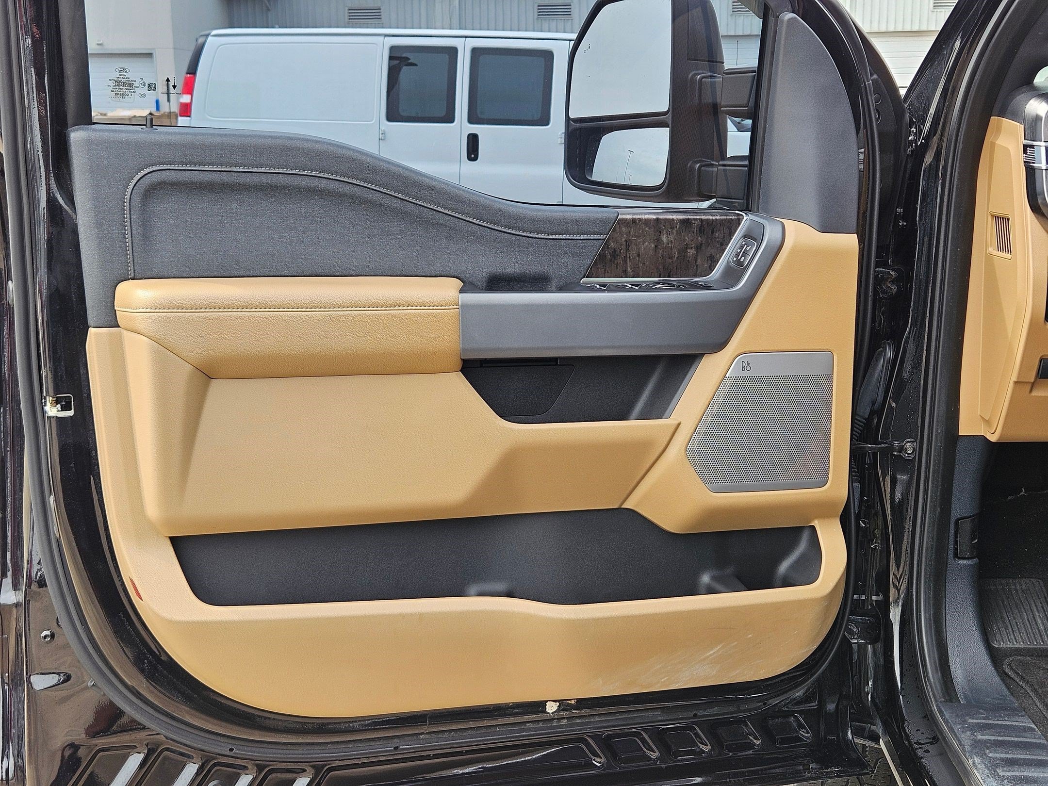 Used 2023 Black Metallic Ford Lariat image 11