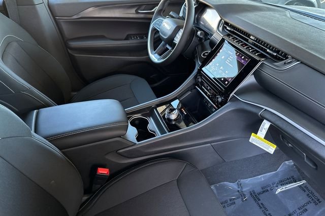2025 Jeep Grand Cherokee Laredo - Photo 16