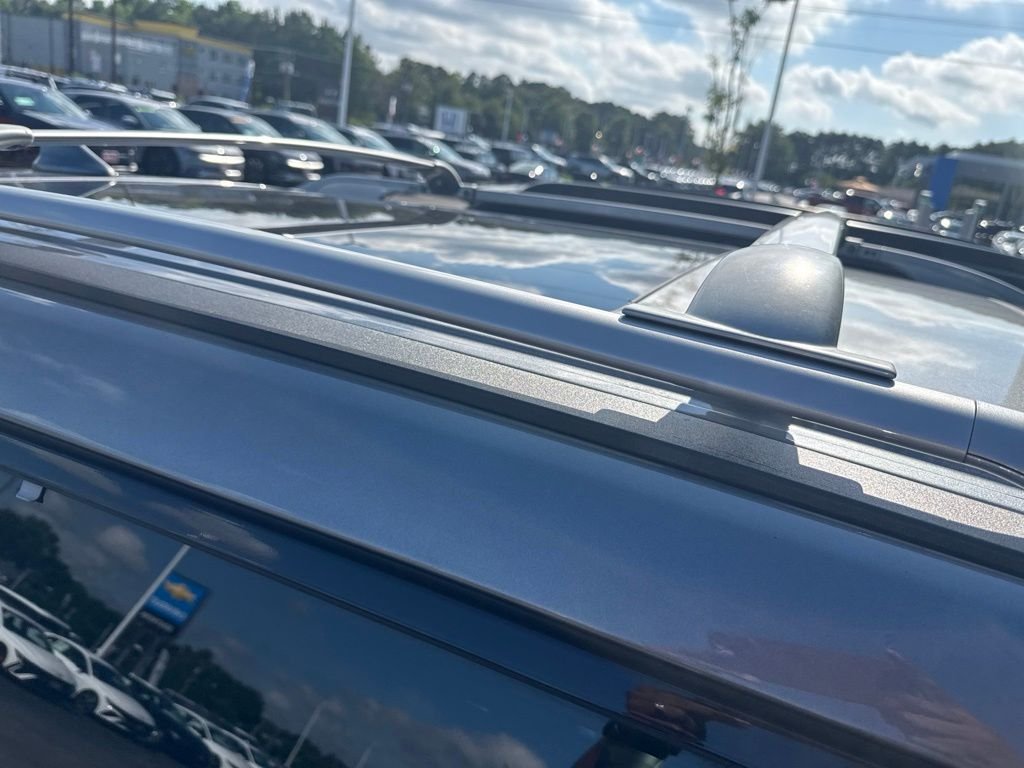 Used 2020 Gray Nissan Platinum image 18