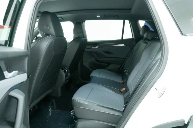 New 2026 Opal White W/Deep Black Roof Volkswagen 2.0T SE R-Line Black image 19