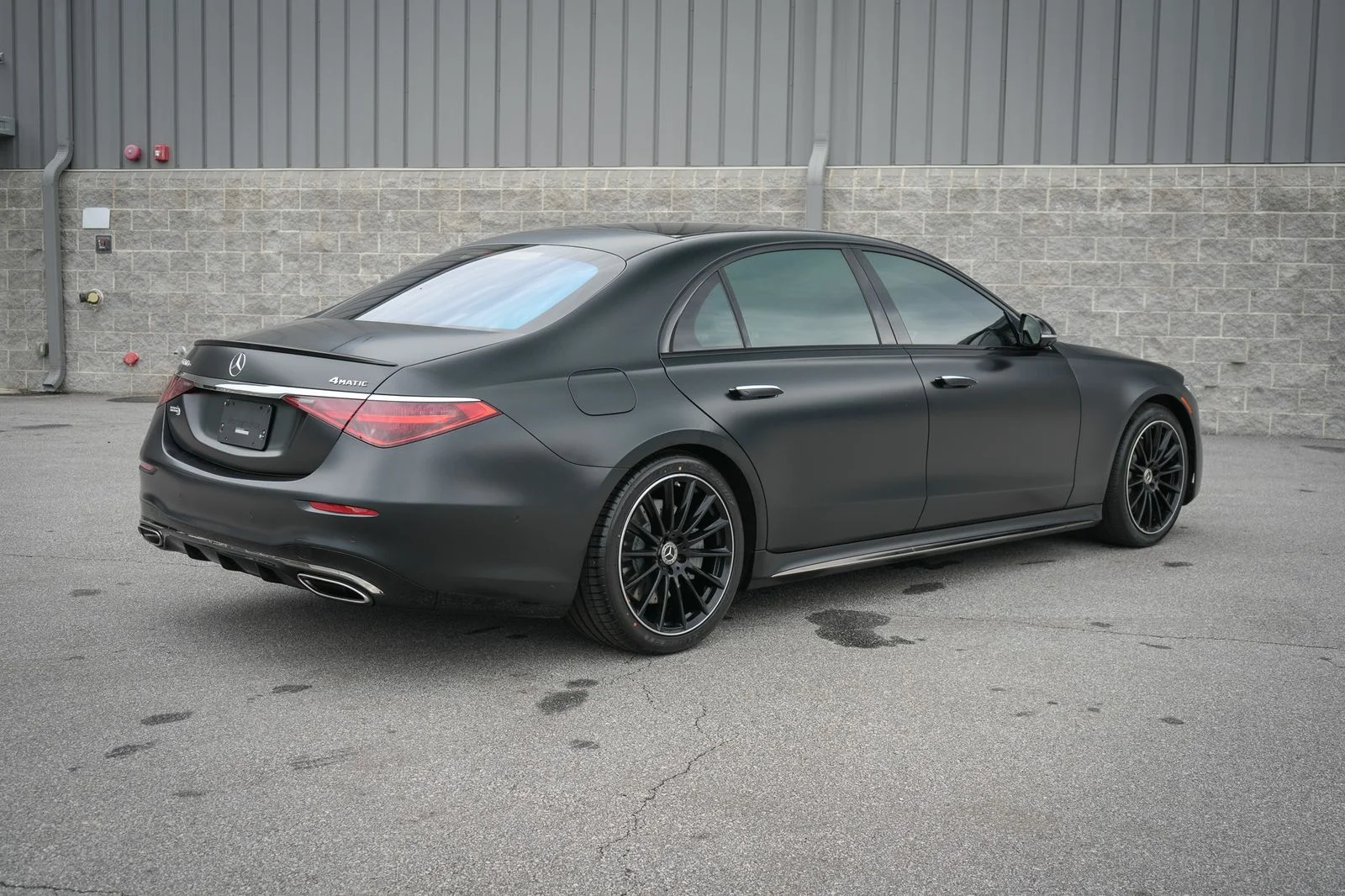 Used 2023 Black Mercedes-Benz S 580e image 19