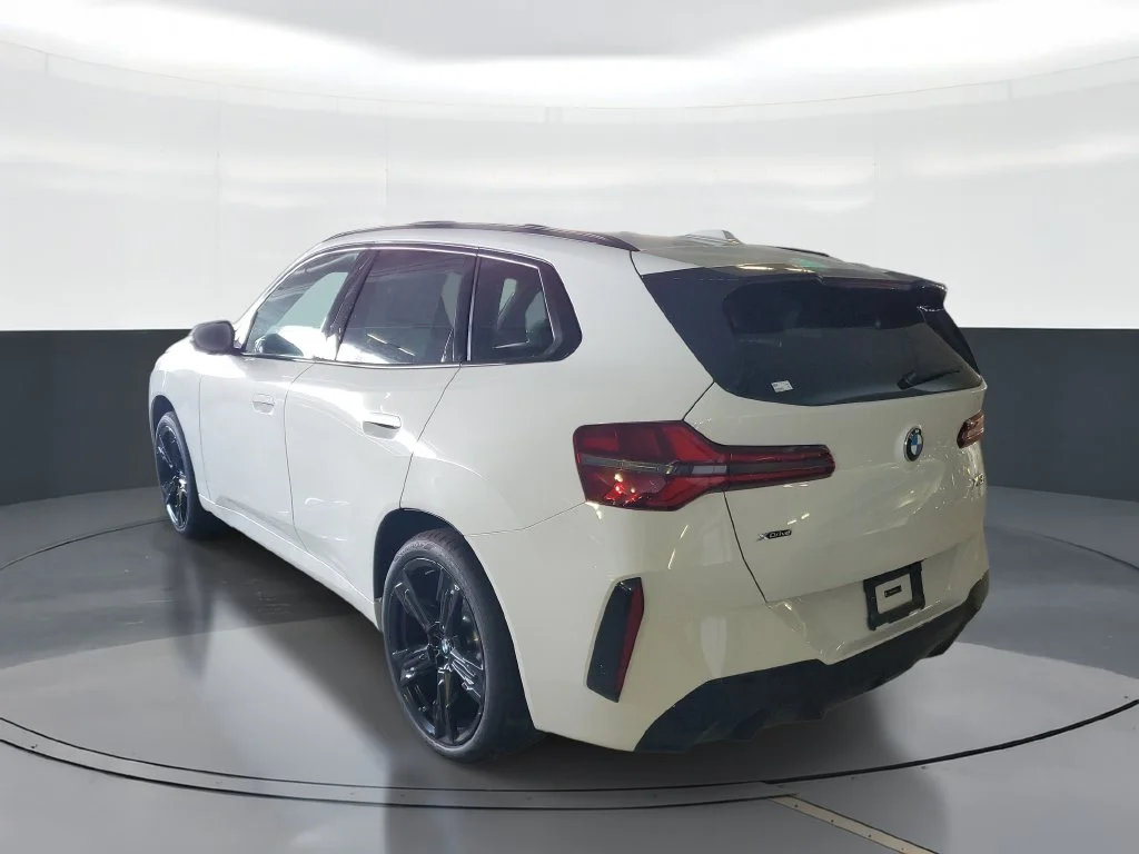 New 2026 Alpine White BMW 30 xDrive image 4