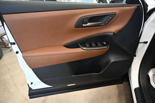 2026 Toyota Crown Signia Limited - Photo 30
