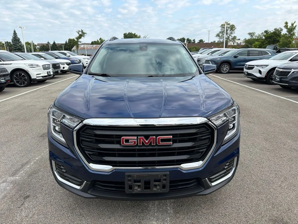 Used 2023 Blue GMC SLE image 3