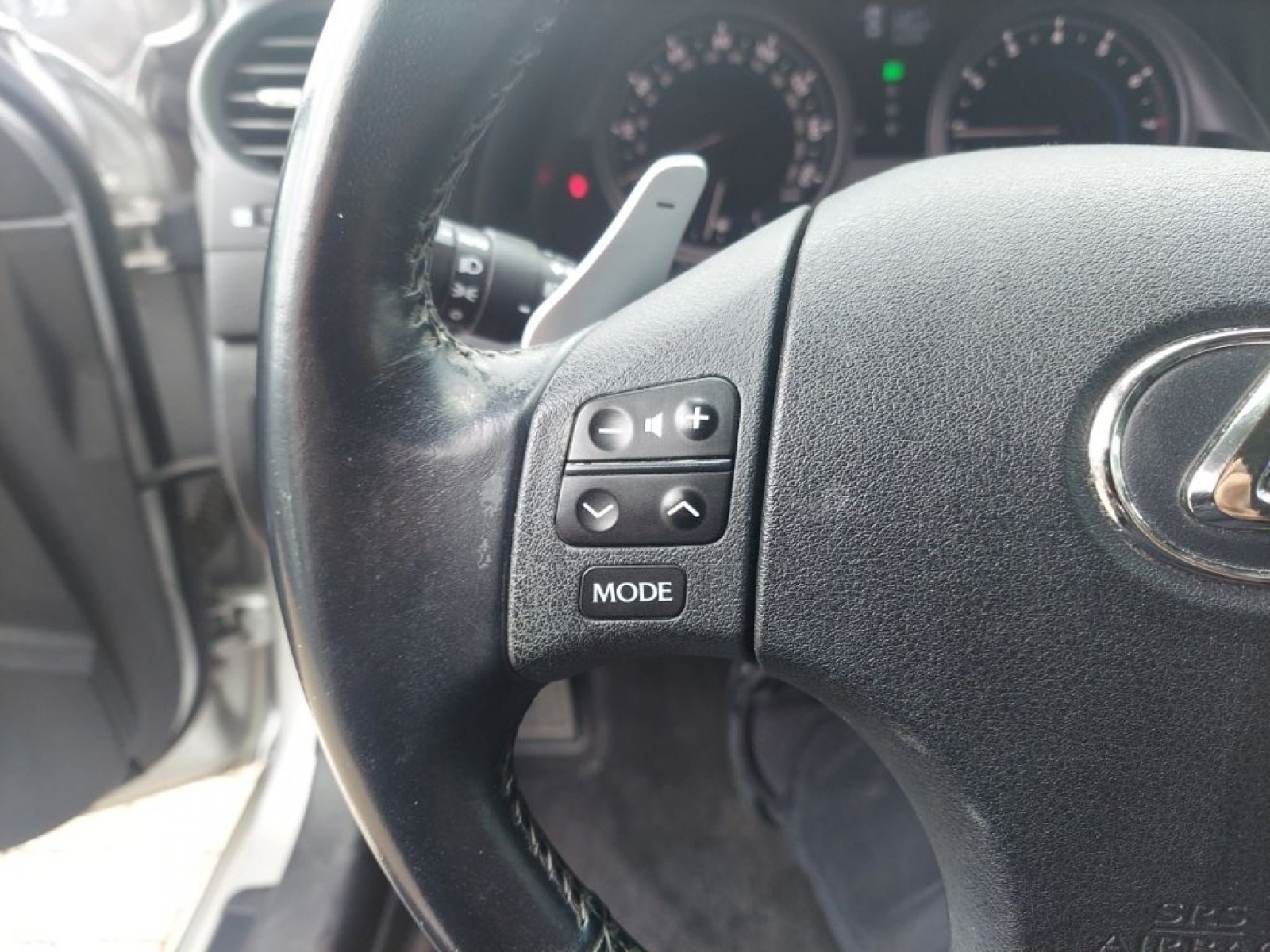 Used 2009 Tungsten Pearl Lexus 250 image 9