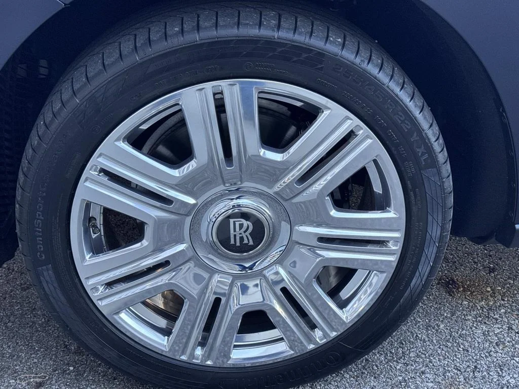 Used 2021 Blue Rolls-Royce  image 11