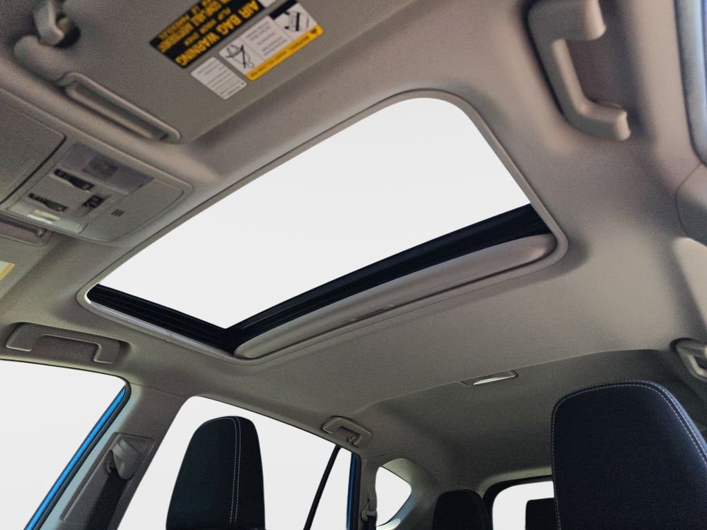 Used 2016  Toyota XLE image 33