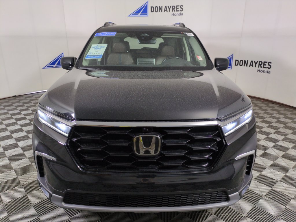 Certified Used 2025 Crystal Black Pearl Honda Elite image 13