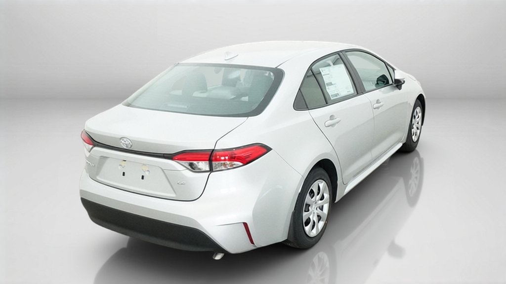 New 2027 Classic Silver Metallic Toyota LE image 11