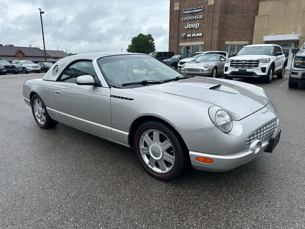 2004 Ford Thunderbird Premium's photo