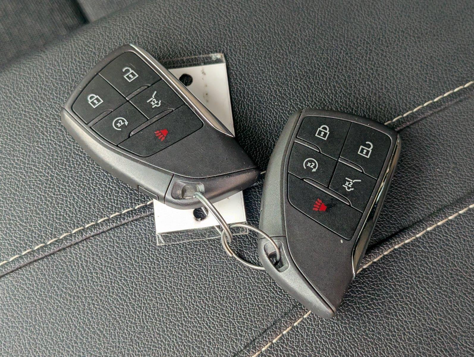 Used 2025 Lakeshore Blue Metallic Chevrolet LT image 15