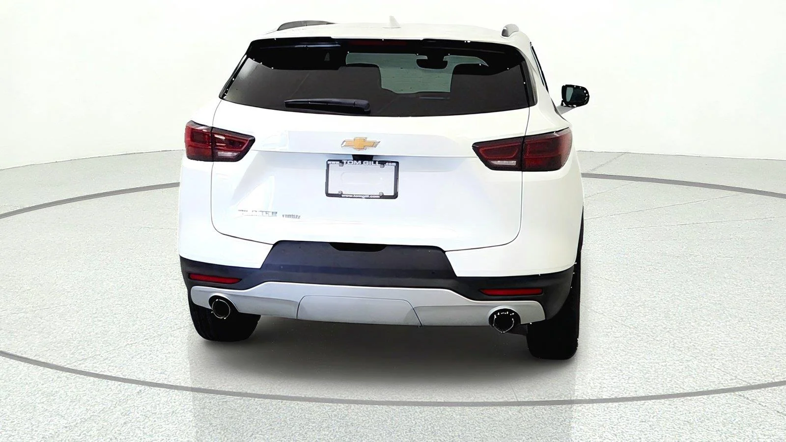 New 2026 Summit White Chevrolet 3LT image 5