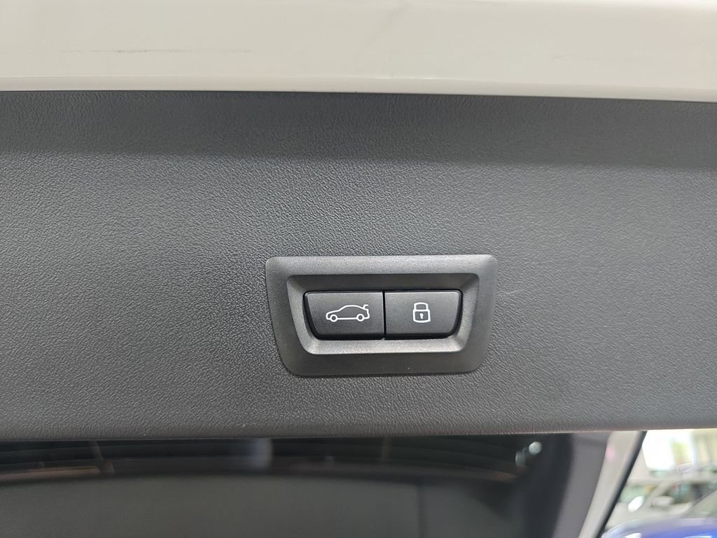 Used 2026 Mineral White Metallic BMW 30 xDrive image 31