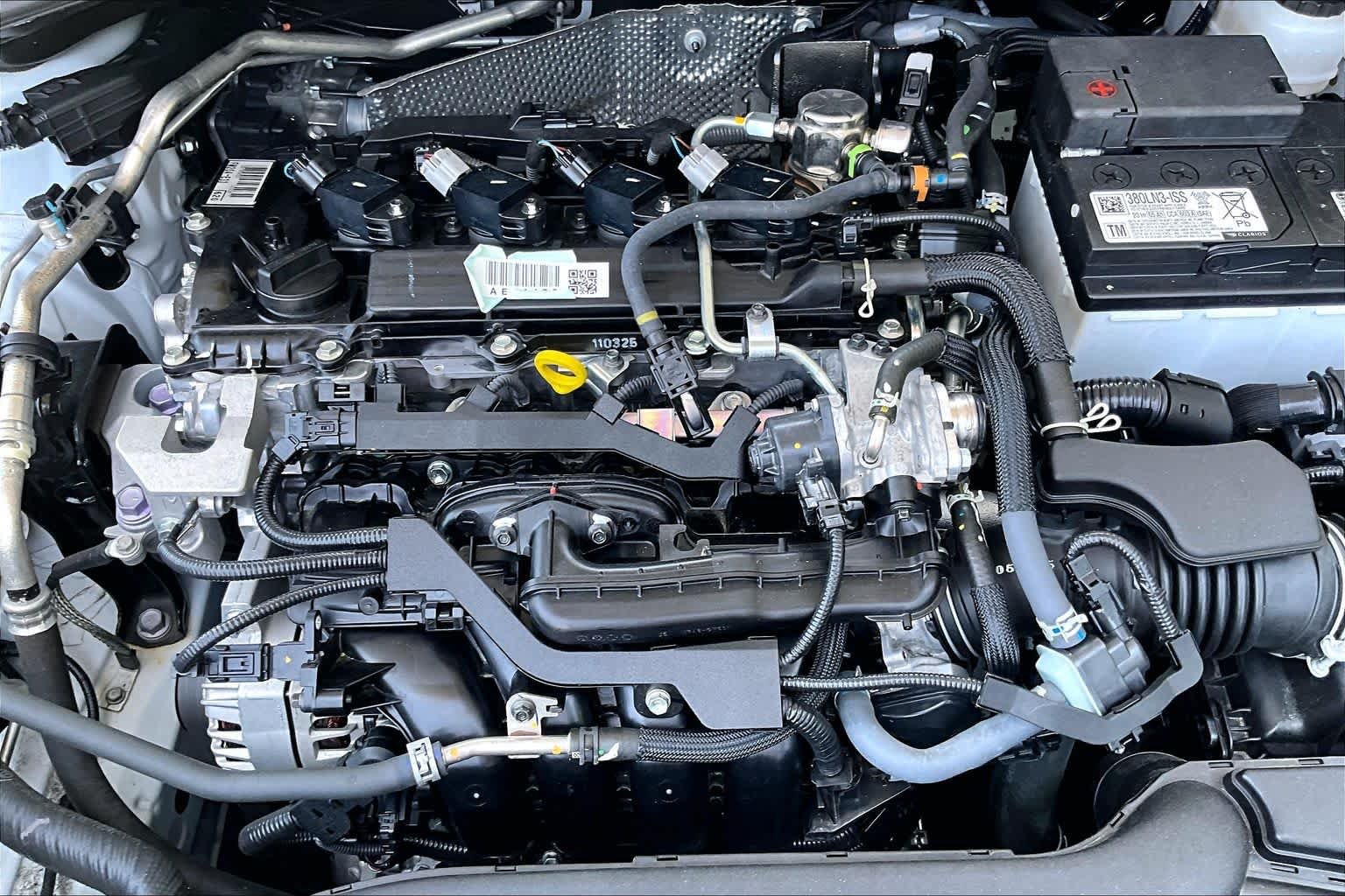 Used 2025 Wind Chill Pearl Toyota L image 33