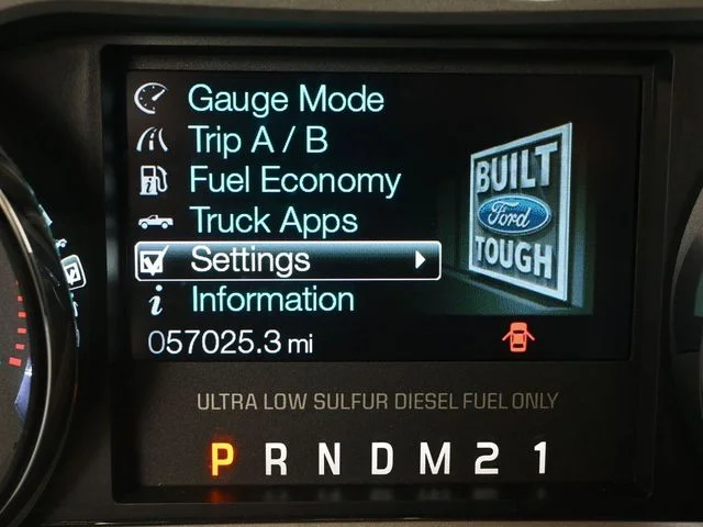 Used 2015 White Ford Lariat image 30