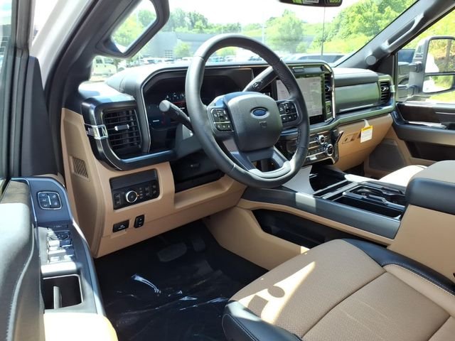 New 2026 Star White Metallic Tri-Coat Ford F-350® Lariat® image 23