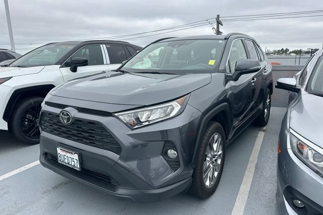Used 2021 Gray Toyota XLE Premium image 2