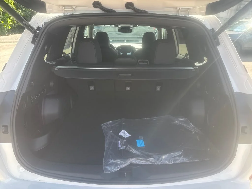 New 2026 CRYSTAL WHITE PEARL Subaru Limited Hybrid image 19