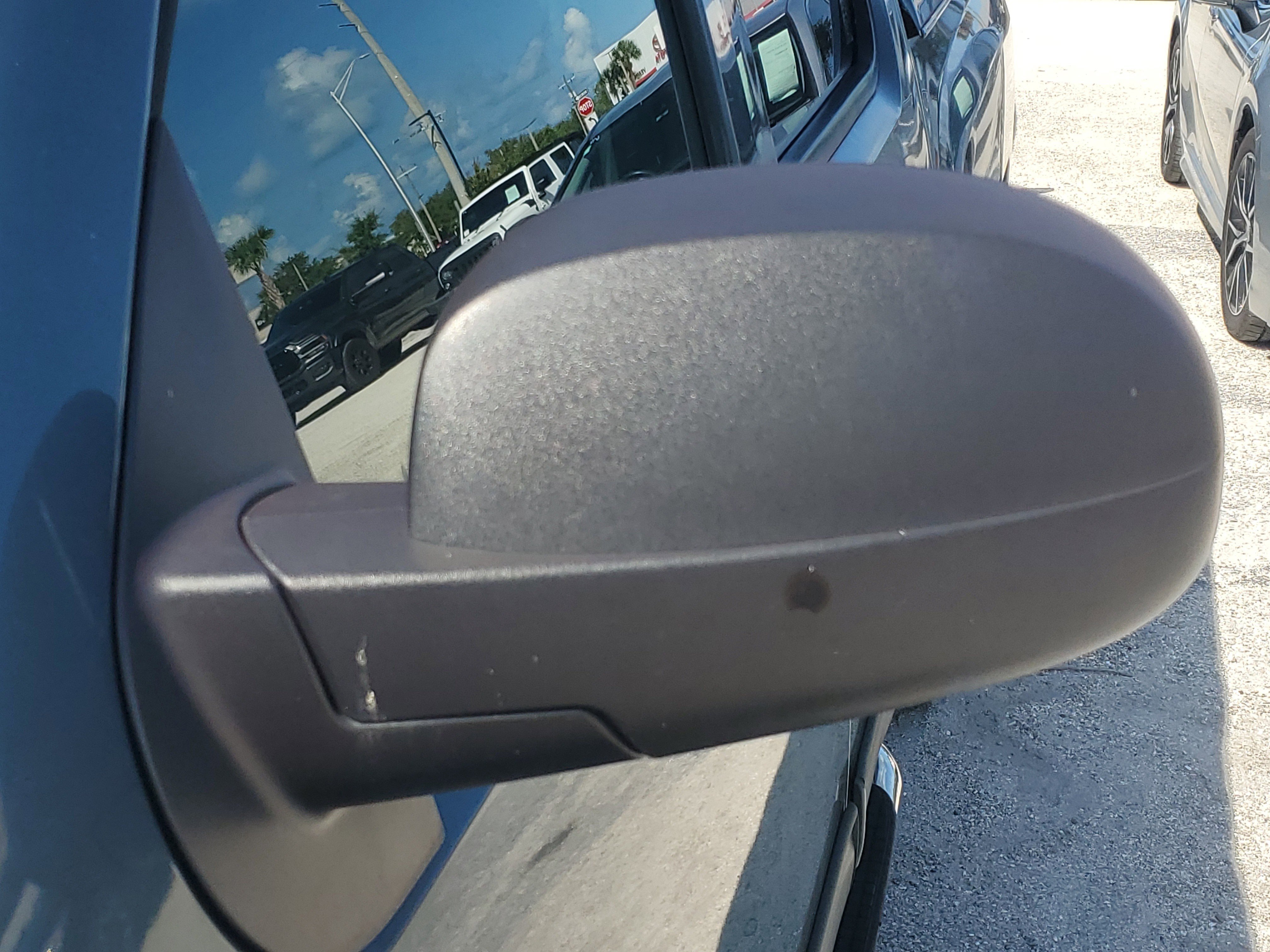 Used 2011 Blue Granite Metallic Chevrolet LT image 3
