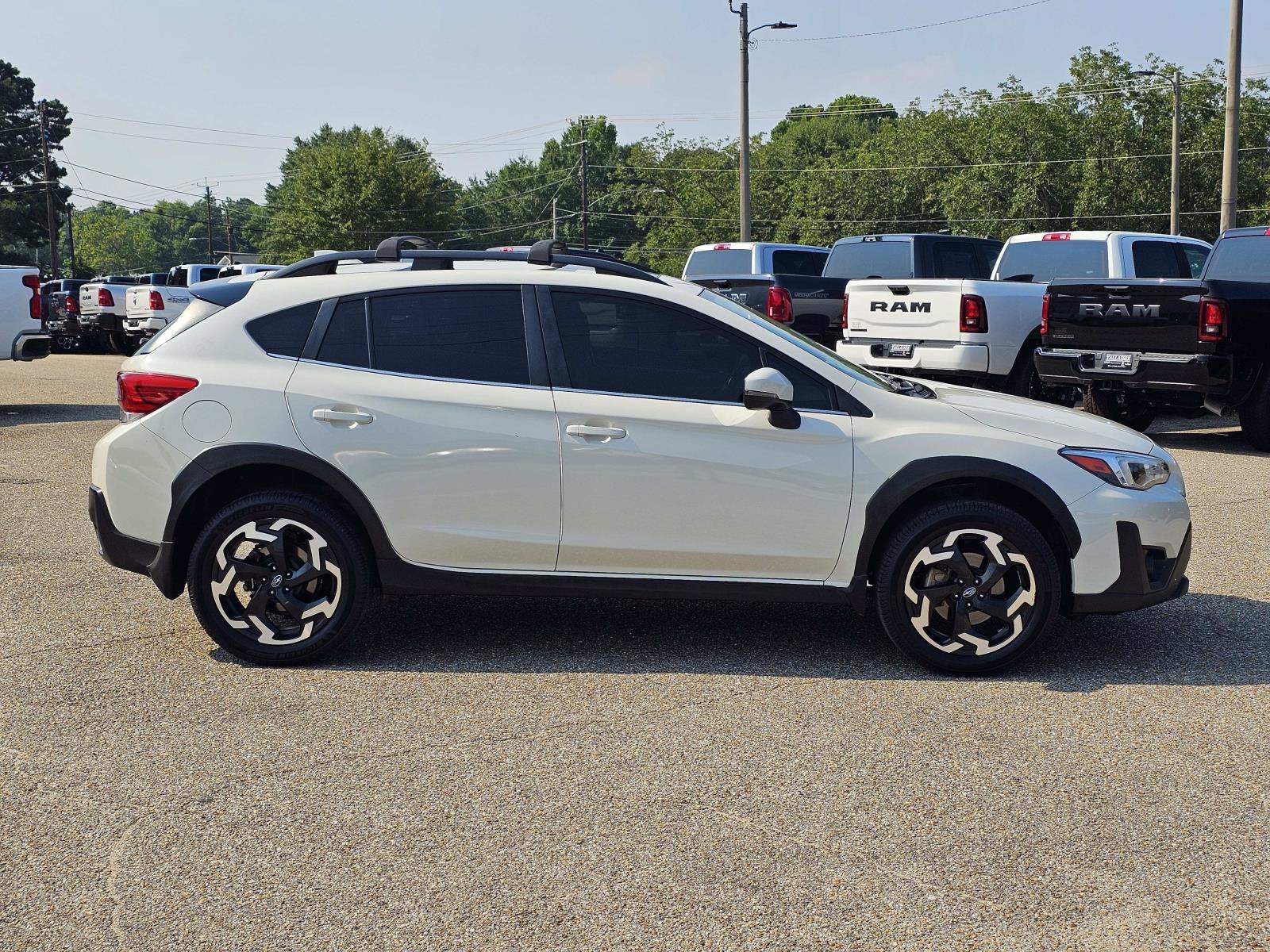 Used 2021 Crystal White Pearl Subaru Limited image 7