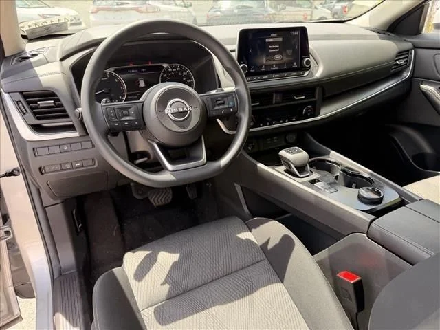 Used 2024 Silver Nissan SV image 11