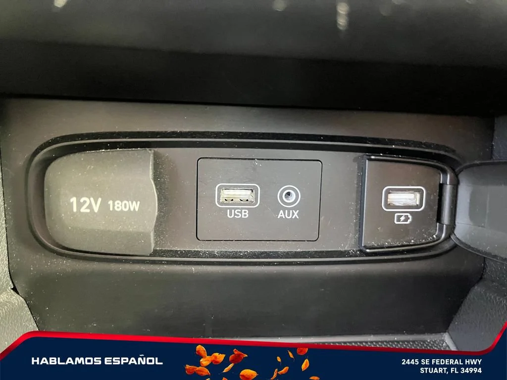 Used 2020 Red Hyundai SE image 24