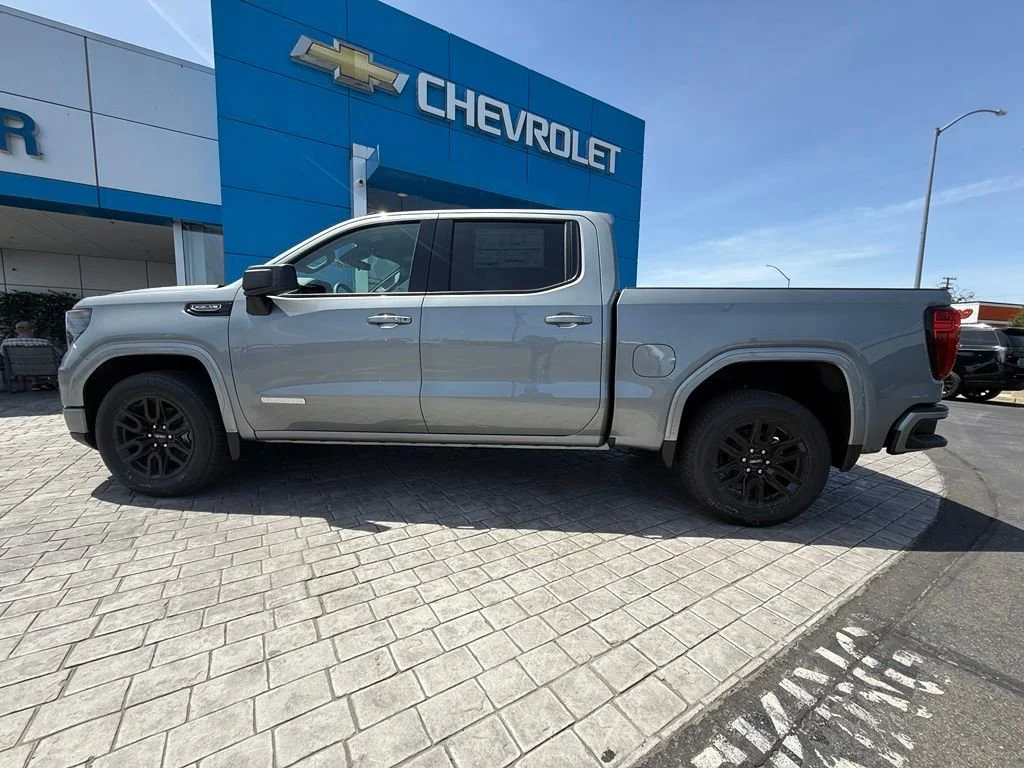 New 2026 Sterling Metallic GMC Elevation image 13
