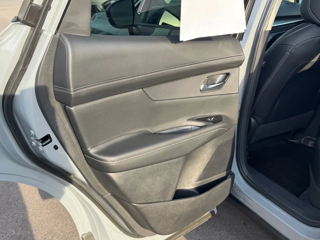 Used 2025 Gray Nissan SL image 17