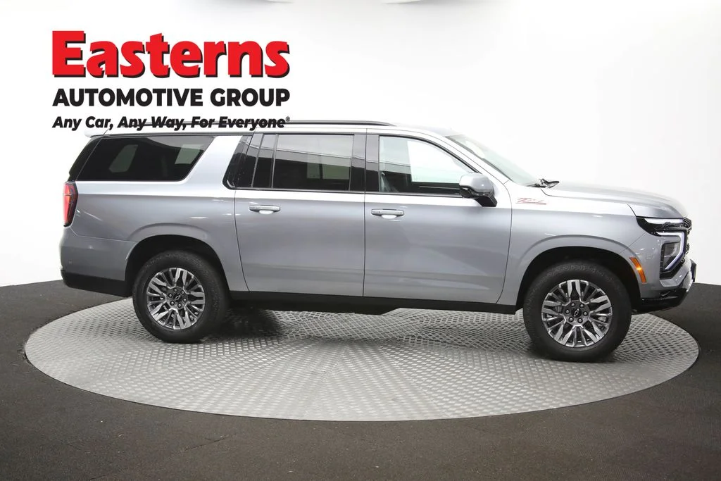 Used 2025 Gray Chevrolet Z71 image 50