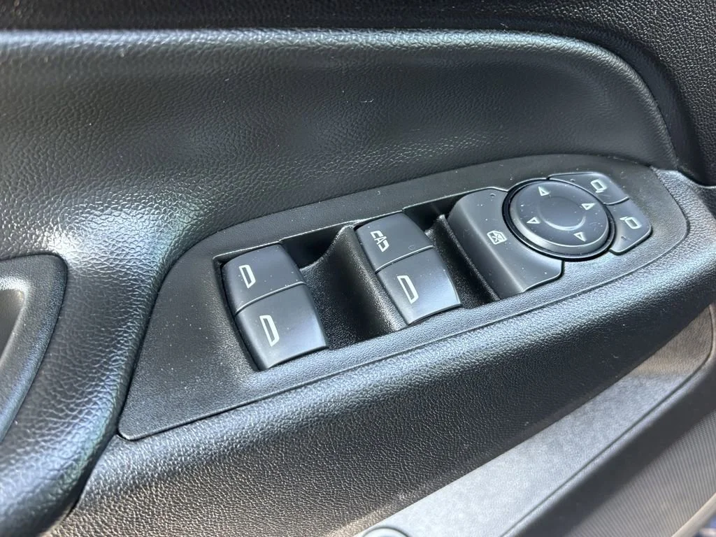 Used 2020 MIDNIGHT BLUE METALLIC Chevrolet LT image 15