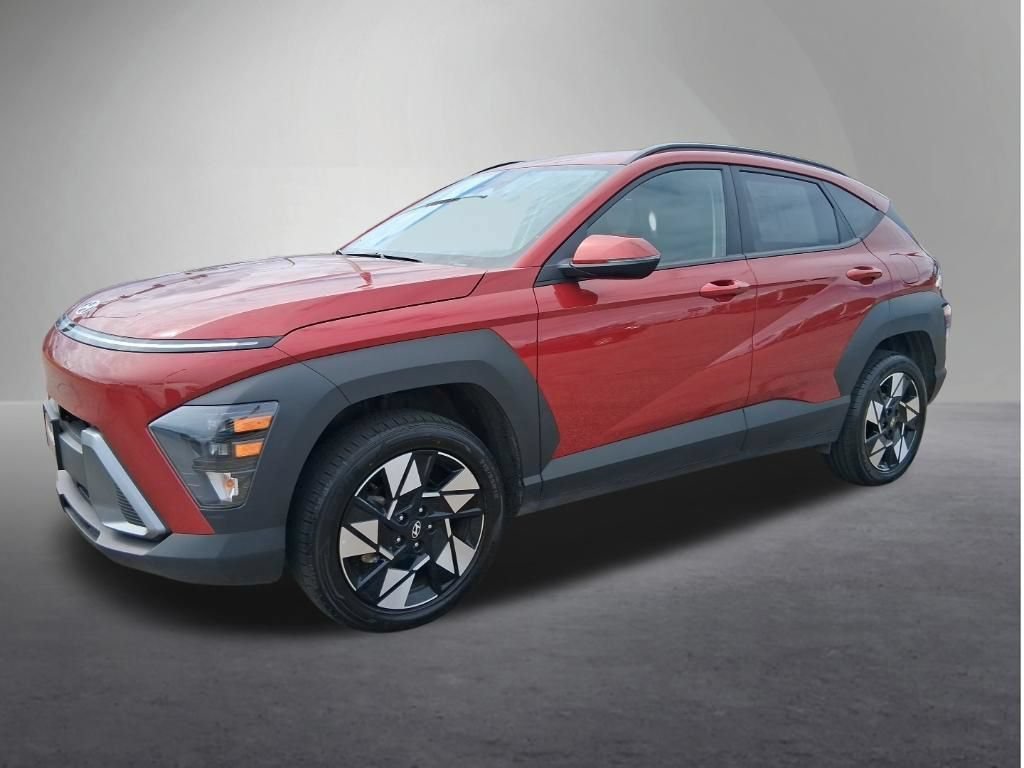 Used 2025  Hyundai SEL image 5