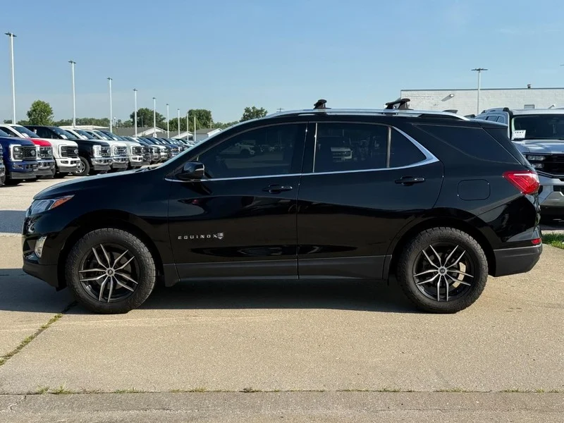 Used 2018 Chevrolet Equinox LT with VIN 2GNAXTEX2J6251450 for sale in Granite City, IL