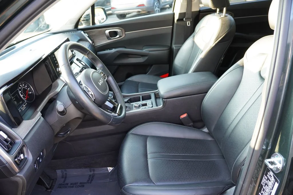 Used 2023 Aruba Green Kia X-Line EX image 15