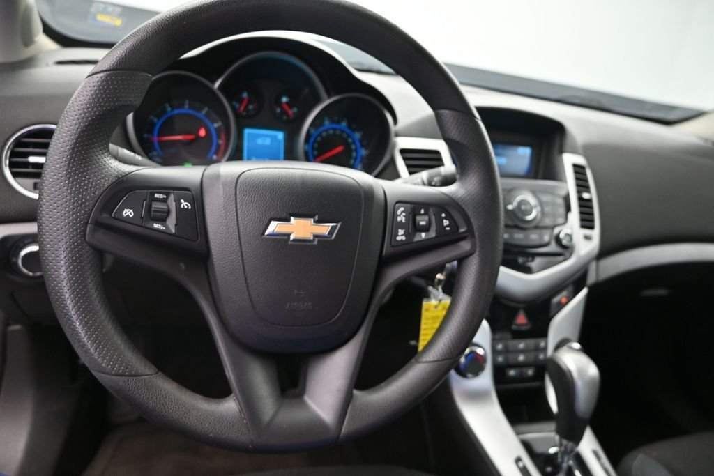 Used 2016 Silver Chevrolet 1LT image 21
