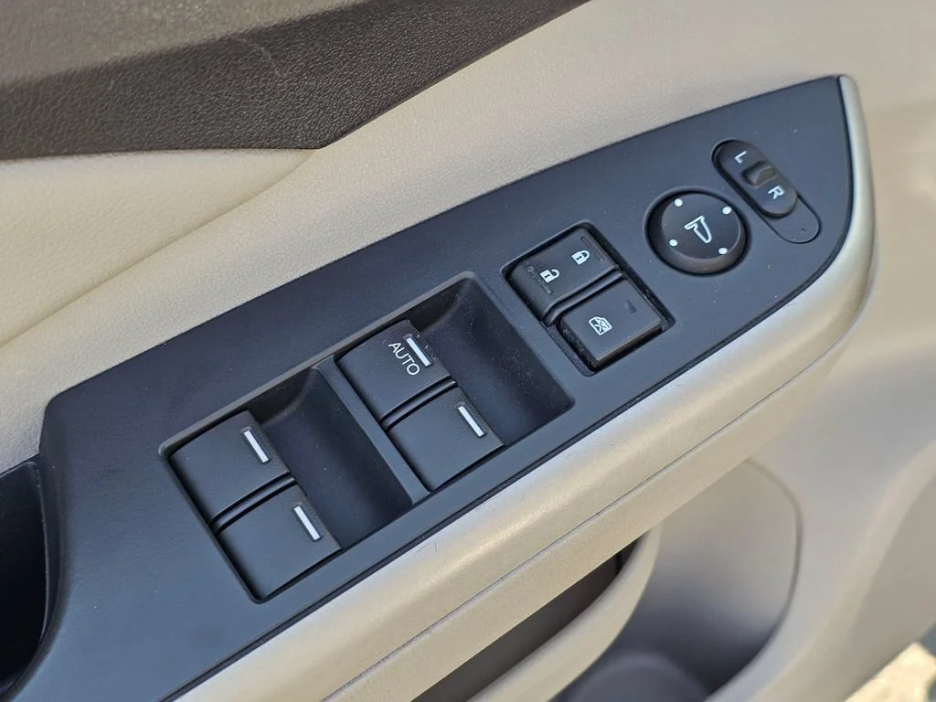 Used 2014  Honda EX-L image 22