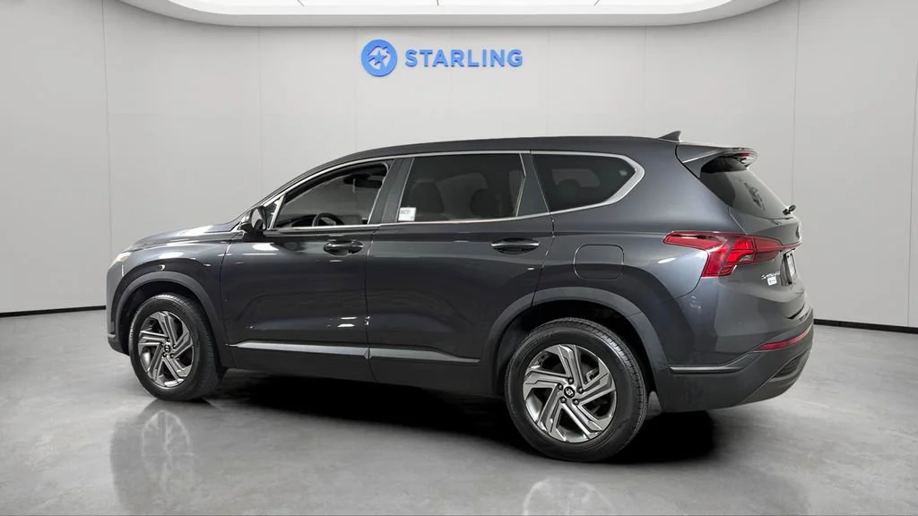 Used 2021 Gray Hyundai SE image 4
