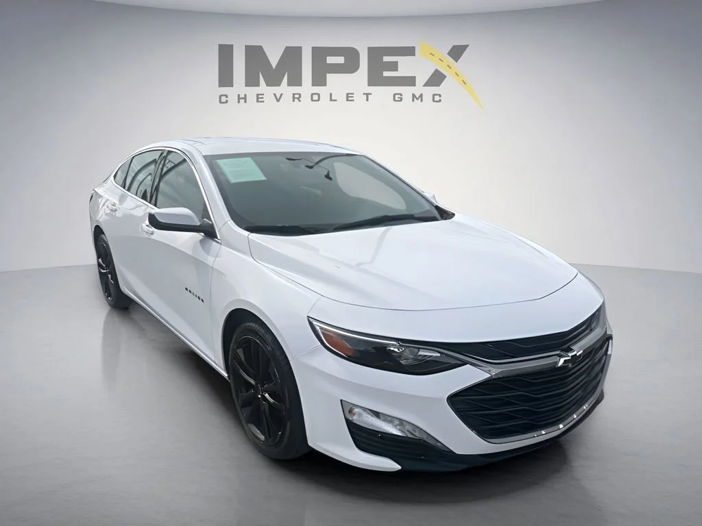 Used 2024 Summit White Chevrolet 1LT image 7
