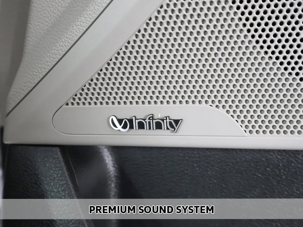 Used 2019 Silver Hyundai Limited image 5
