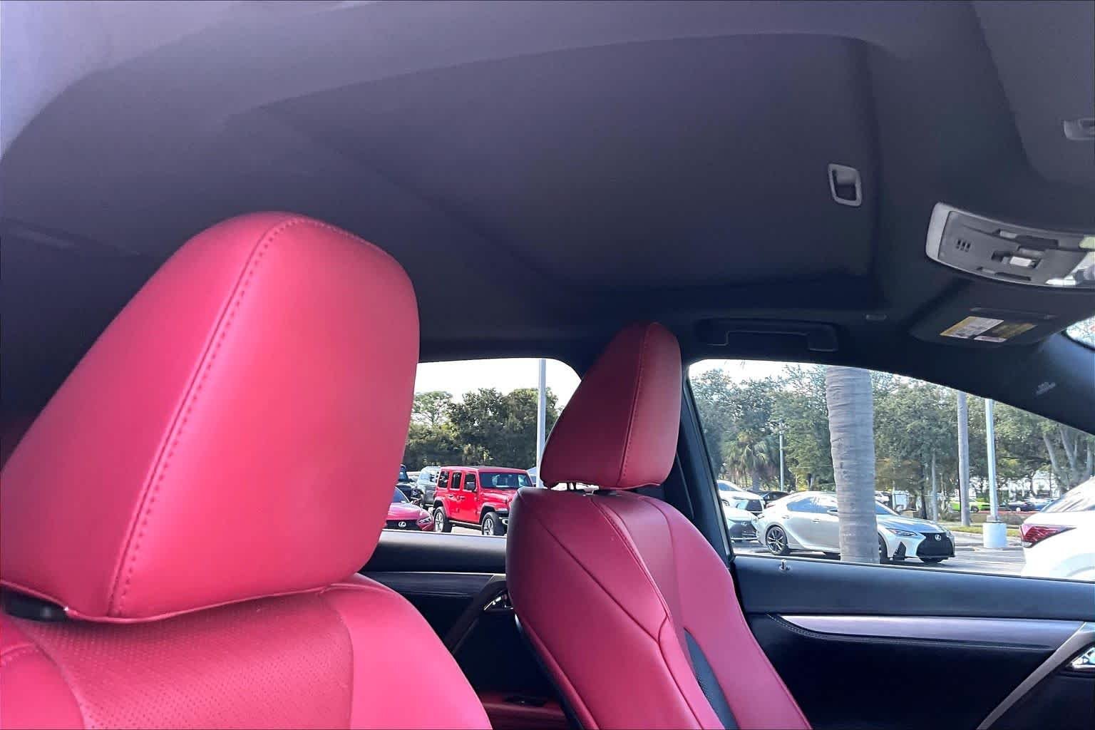 Certified Used 2022 Ultra White Lexus F SPORT Handling image 14